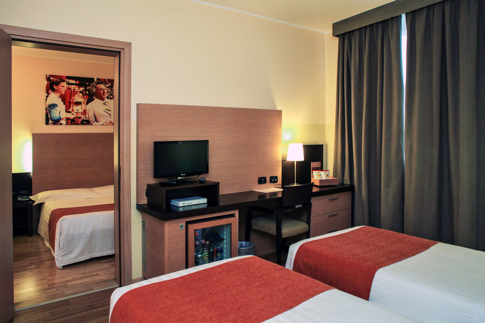 B&B Hotel Milano Cologno Studios Колоньо-Монцезе Экстерьер фото
