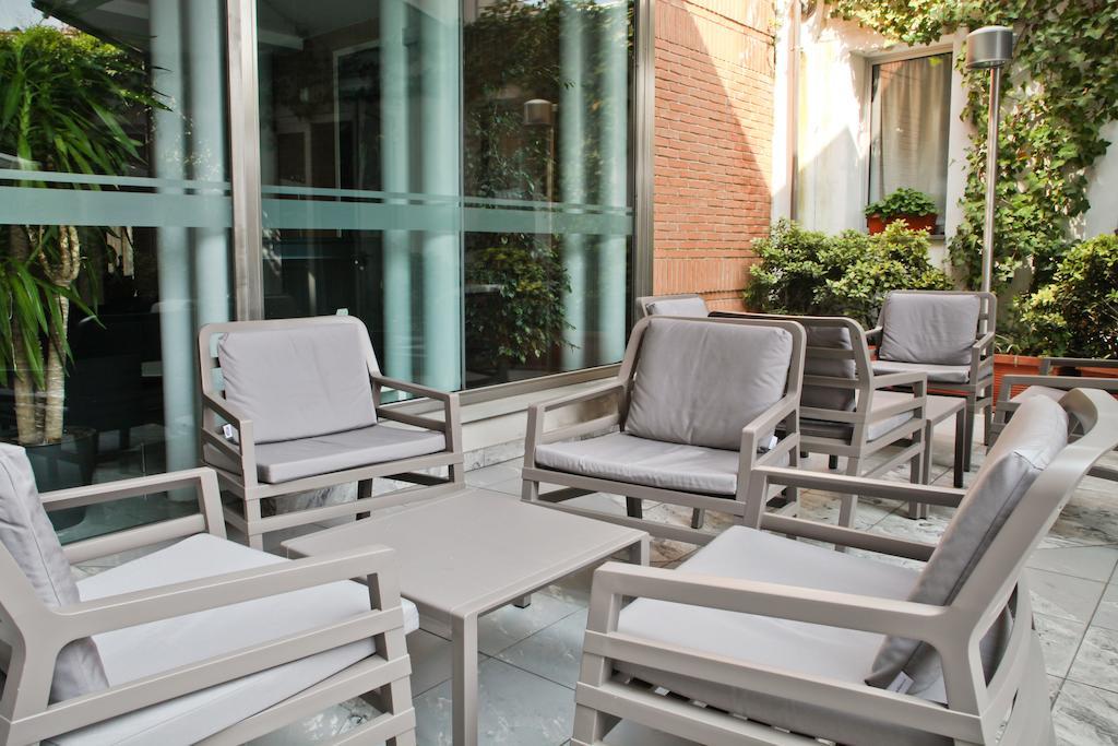 B&B Hotel Milano Cologno Studios Колоньо-Монцезе Экстерьер фото